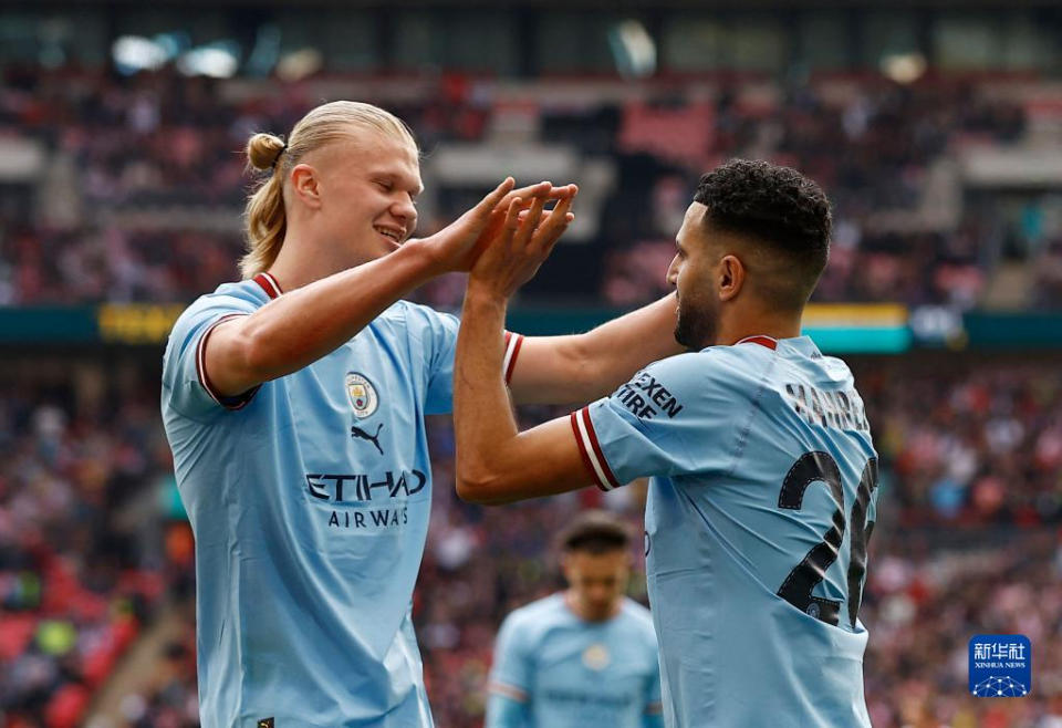 且更偏向高 且更偏向高